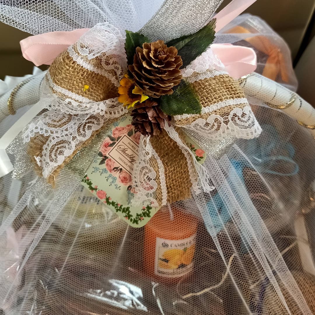 Special Organic Food  Basket (Gift Basket )